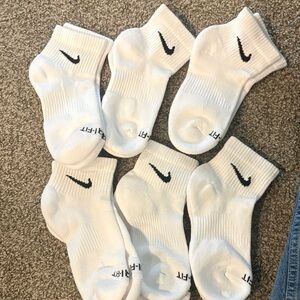 Nike White Athletic Ankle Socks